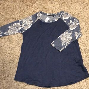 Blue floral top